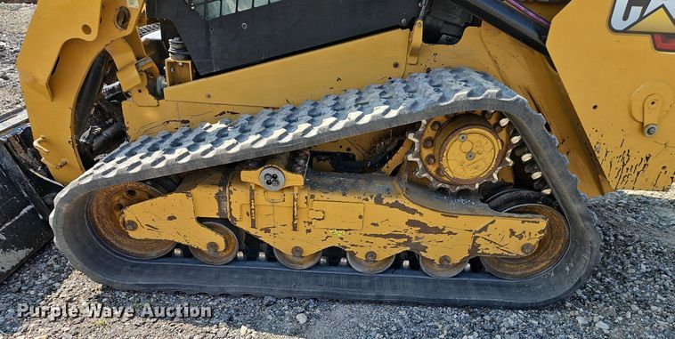 image for item EI8255 2020 Caterpillar  259D3 tracked skid steer loader