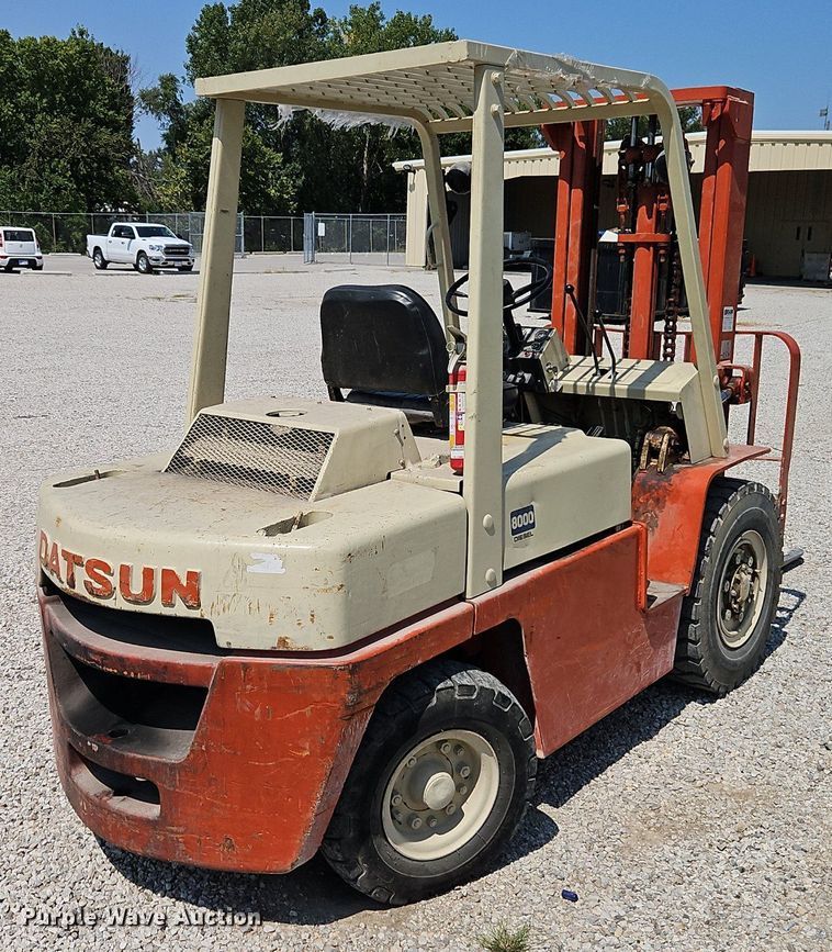 image for item EI8268 Datsun YF03A35TV forklift