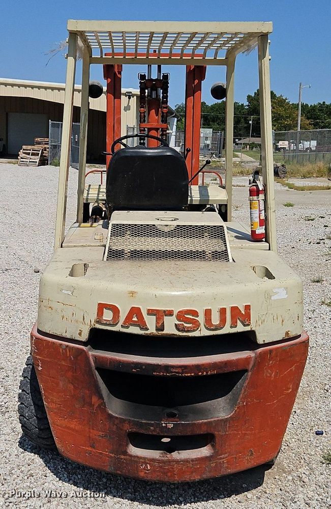 image for item EI8268 Datsun YF03A35TV forklift