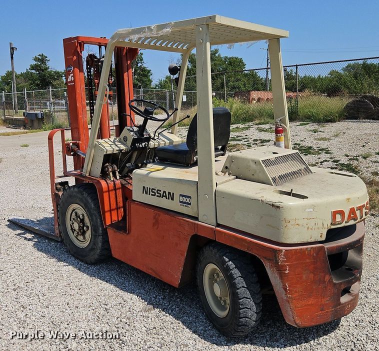 image for item EI8268 Datsun YF03A35TV forklift
