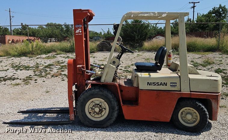 image for item EI8268 Datsun YF03A35TV forklift