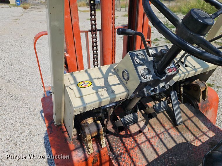 image for item EI8268 Datsun YF03A35TV forklift