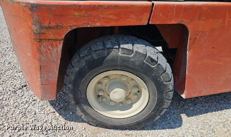 image for item EI8268 Datsun YF03A35TV forklift