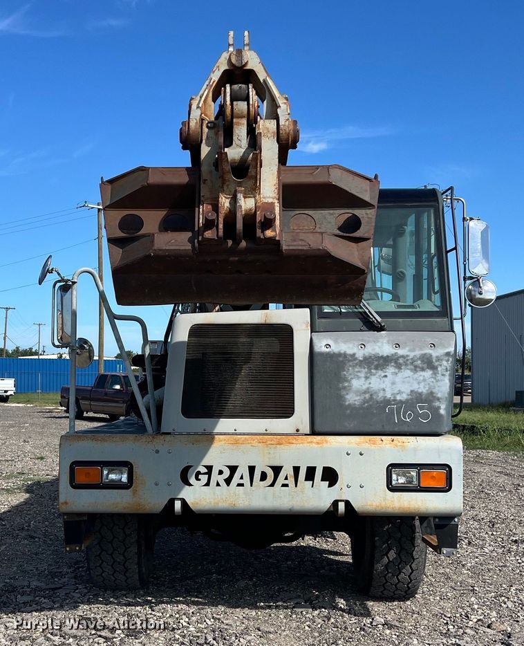 image for item EJ2933 Gradall XL3100 wheeled excavator