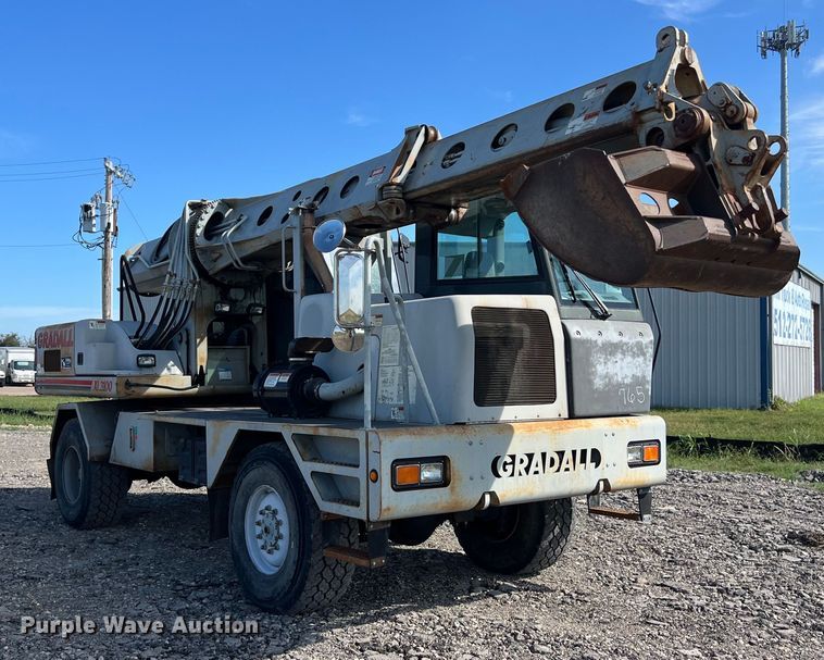 image for item EJ2933 Gradall XL3100 wheeled excavator
