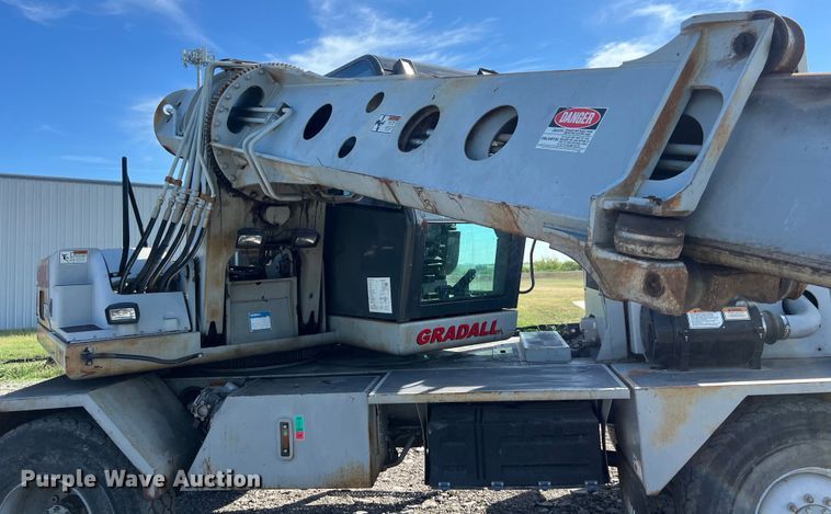 image for item EJ2933 Gradall XL3100 wheeled excavator
