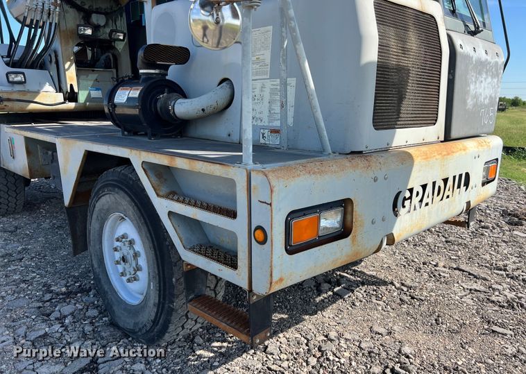 image for item EJ2933 Gradall XL3100 wheeled excavator