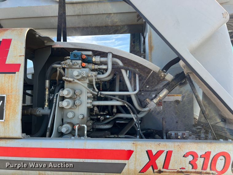 image for item EJ2933 Gradall XL3100 wheeled excavator