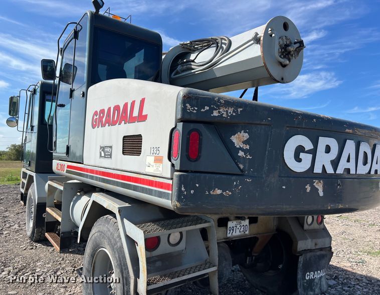 image for item EJ2933 Gradall XL3100 wheeled excavator