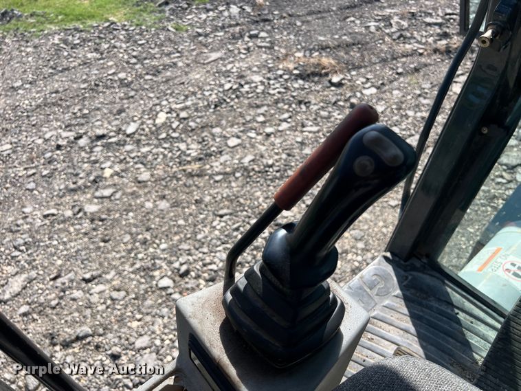 image for item EJ2933 Gradall XL3100 wheeled excavator