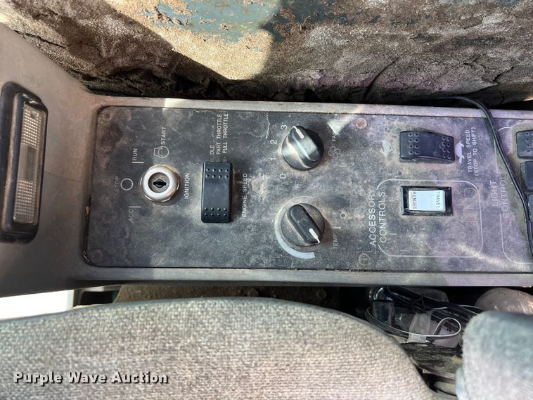 image for item EJ2933 Gradall XL3100 wheeled excavator