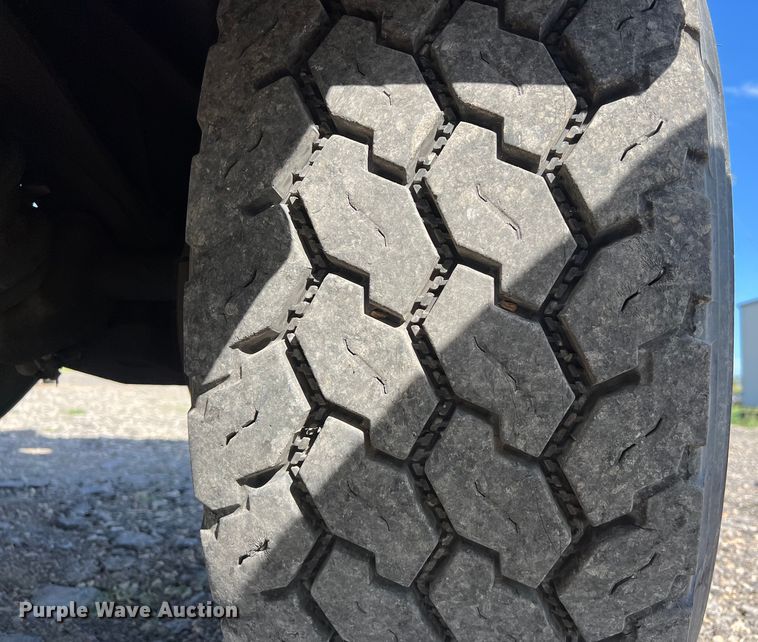 image for item EJ2933 Gradall XL3100 wheeled excavator