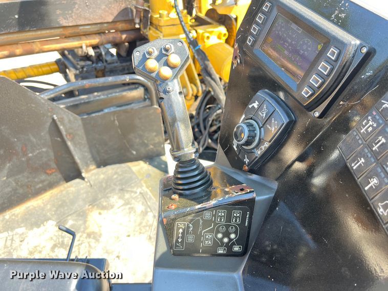 image for item EJ2942 2015 Vermeer D20X22III directional boring unit