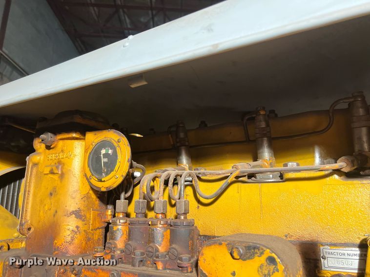 image for item EJ2969 Caterpillar D2 crawler tractor