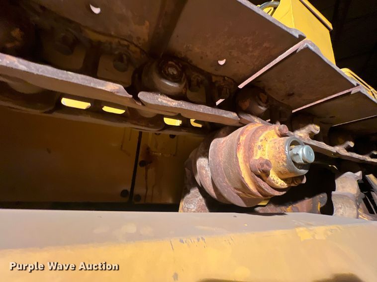 image for item EJ2969 Caterpillar D2 crawler tractor