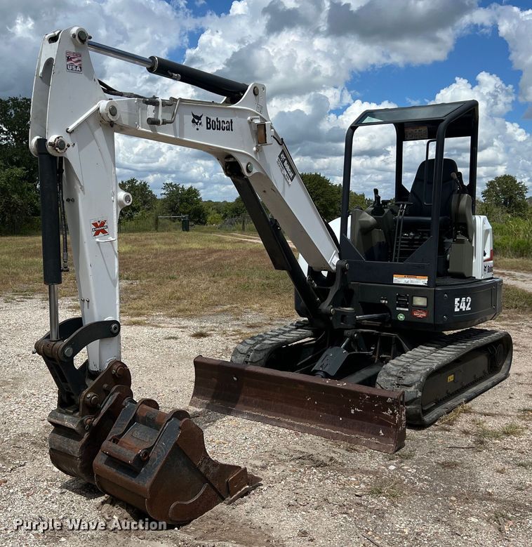 image for item EJ2974 2016 Bobcat E42 mini excavator