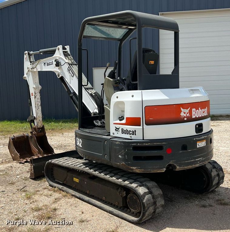 image for item EJ2974 2016 Bobcat E42 mini excavator