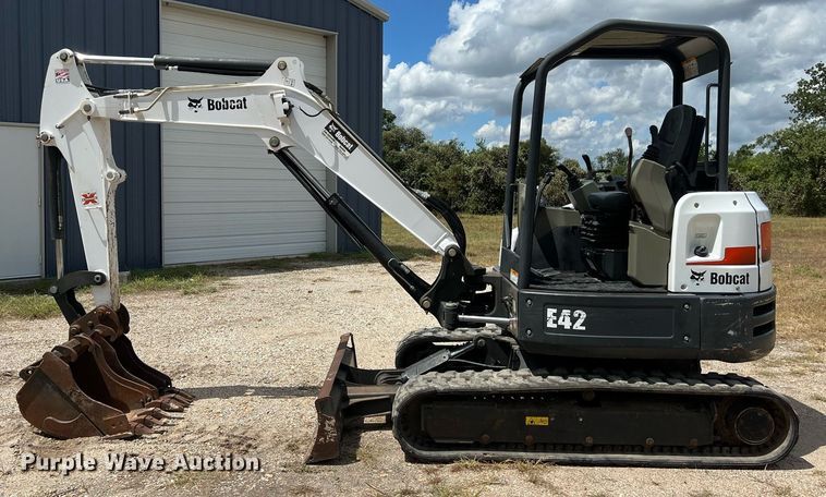 image for item EJ2974 2016 Bobcat E42 mini excavator