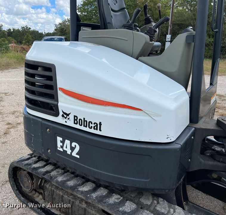 image for item EJ2974 2016 Bobcat E42 mini excavator