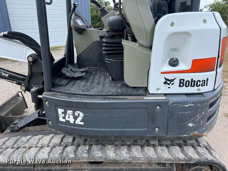 image for item EJ2974 2016 Bobcat E42 mini excavator