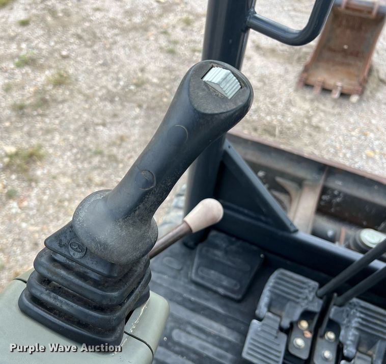 image for item EJ2974 2016 Bobcat E42 mini excavator