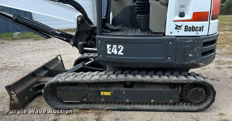 image for item EJ2974 2016 Bobcat E42 mini excavator