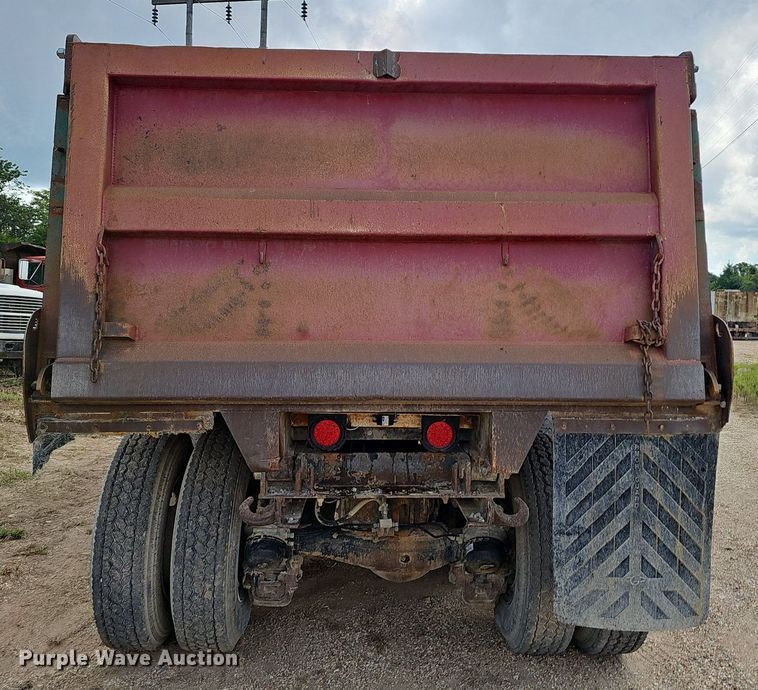 image for item EJ5795 1998 Mack RD690S dump truck