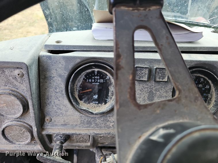 image for item EJ5795 1998 Mack RD690S dump truck