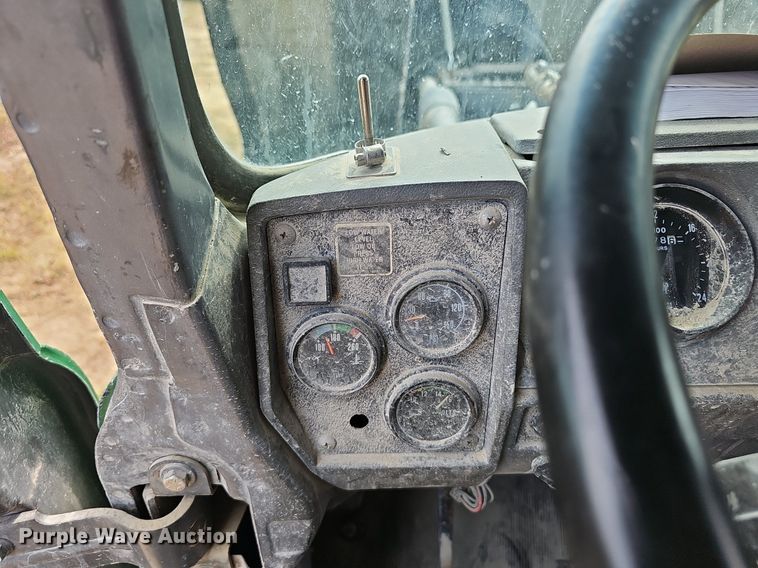 image for item EJ5795 1998 Mack RD690S dump truck