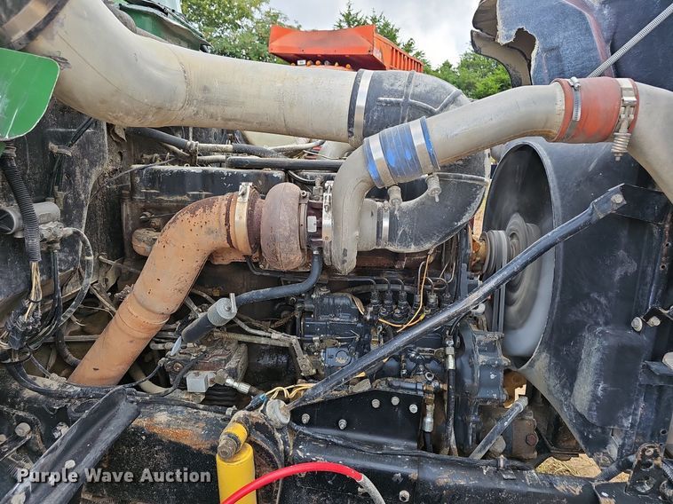 image for item EJ5795 1998 Mack RD690S dump truck