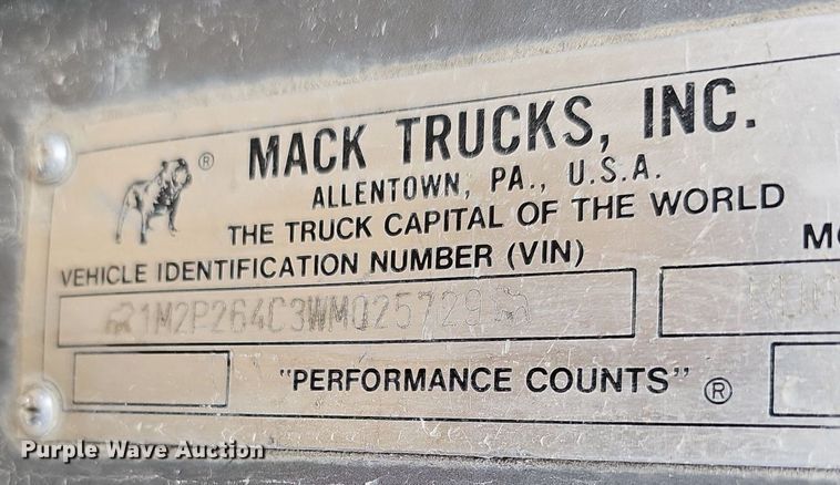 image for item EJ5795 1998 Mack RD690S dump truck