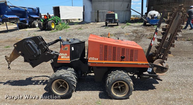 image for item EJ7152 2007 Ditch Witch 410SX trencher