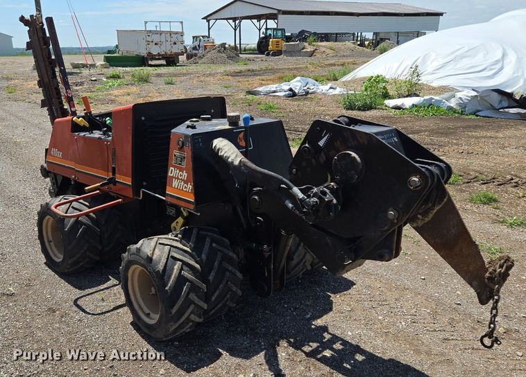 image for item EJ7152 2007 Ditch Witch 410SX trencher