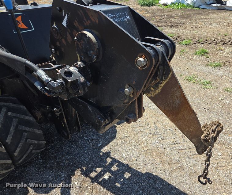 image for item EJ7152 2007 Ditch Witch 410SX trencher