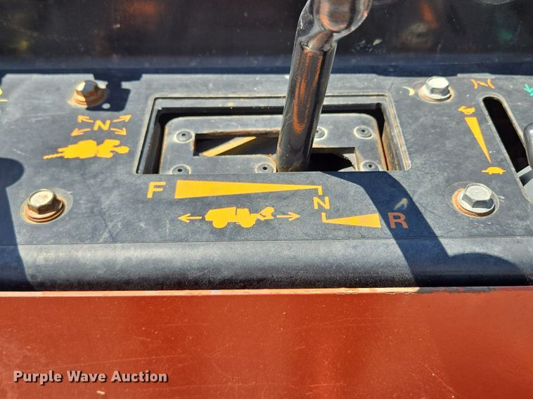 image for item EJ7152 2007 Ditch Witch 410SX trencher