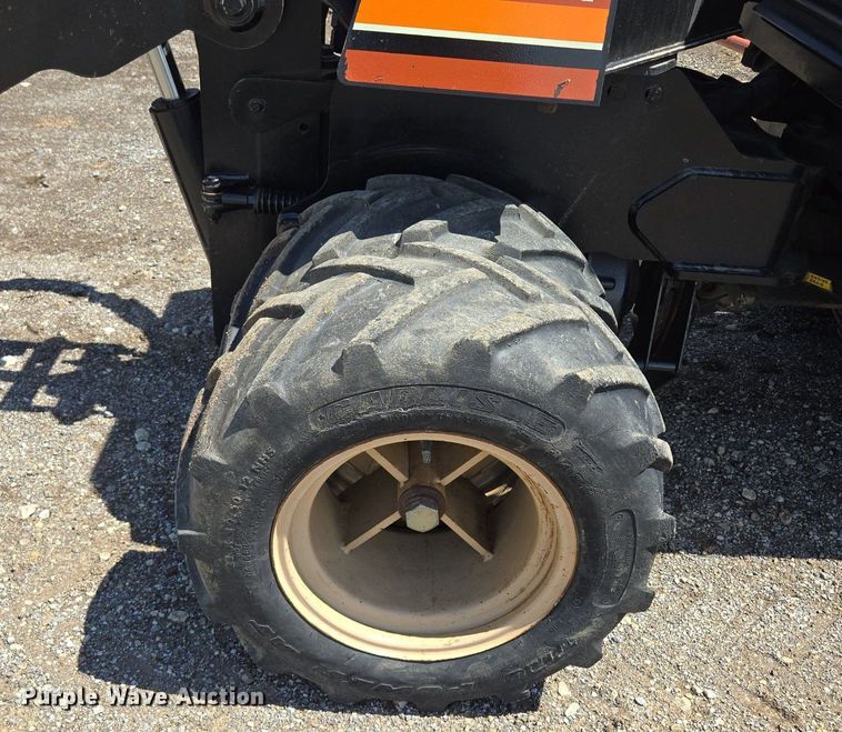 image for item EJ7152 2007 Ditch Witch 410SX trencher