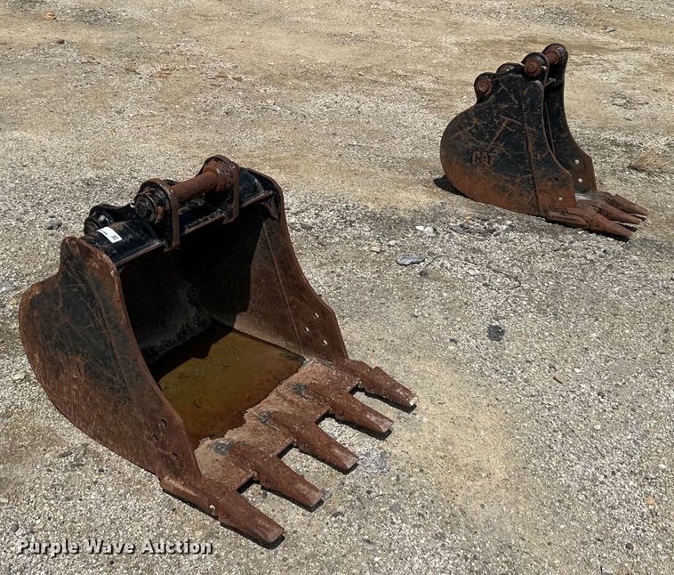 image for item EJ7160 (2) Caterpillar mini excavator buckets 