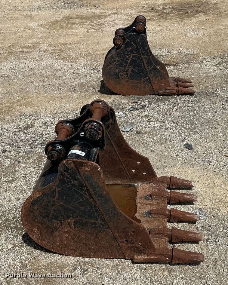 image for item EJ7160 (2) Caterpillar mini excavator buckets 