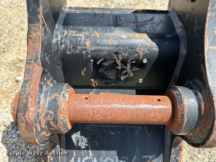 image for item EJ7160 (2) Caterpillar mini excavator buckets 