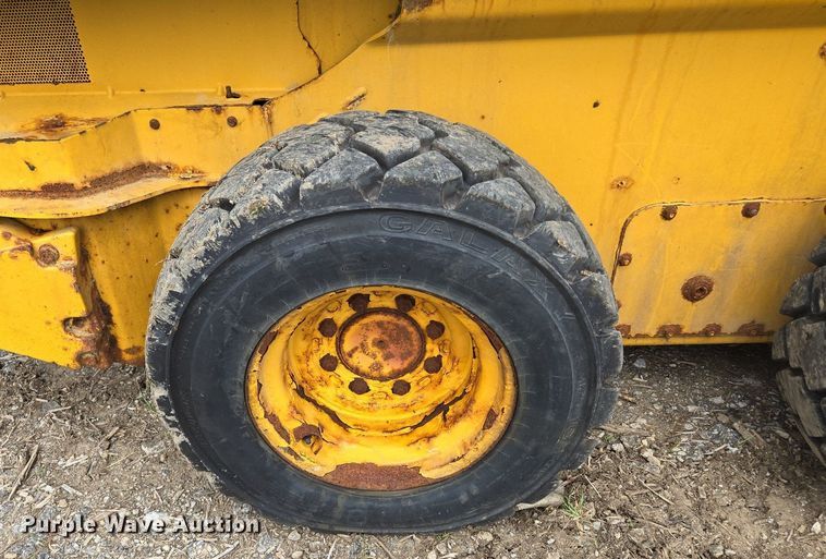 image for item EJ7172 2017 John Deere 324E skid steer loader