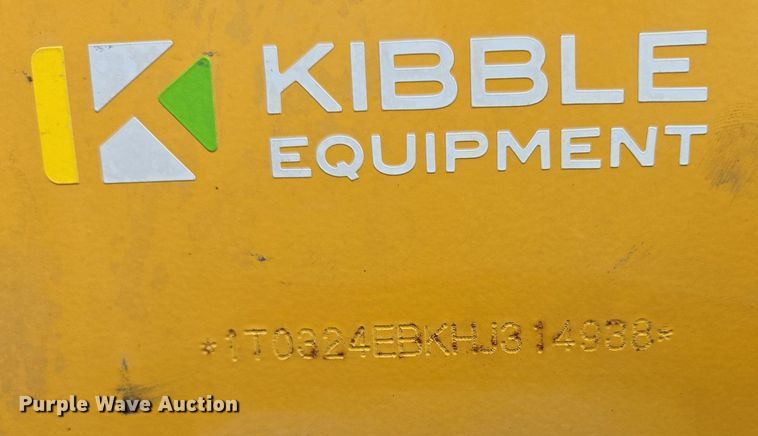 image for item EJ7172 2017 John Deere 324E skid steer loader