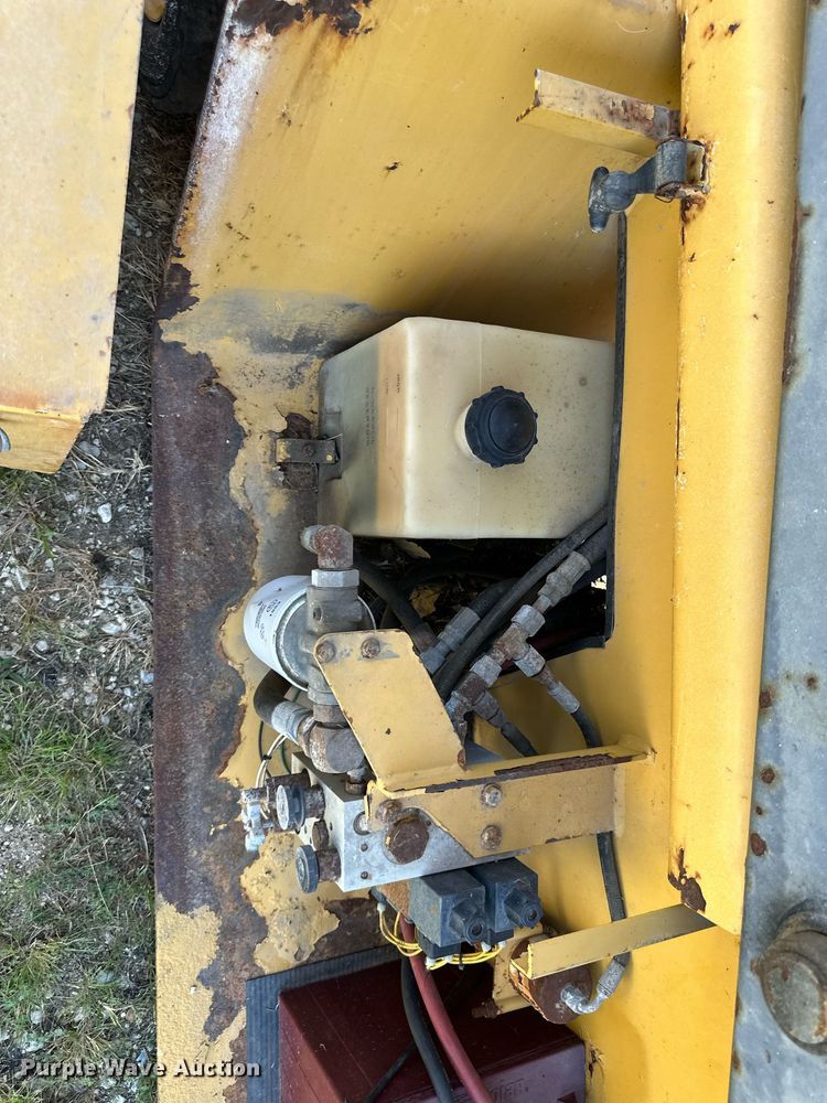 image for item EJ7210 1993 Grove SM3146E scissor lift