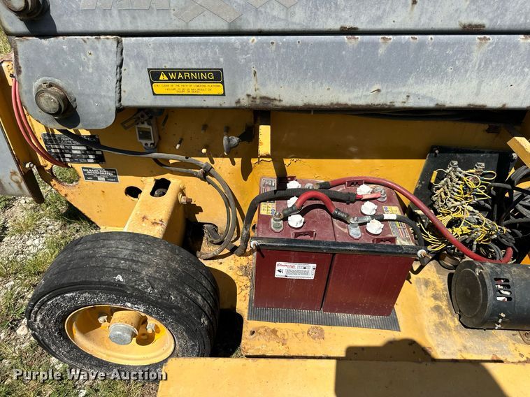 image for item EJ7210 1993 Grove SM3146E scissor lift