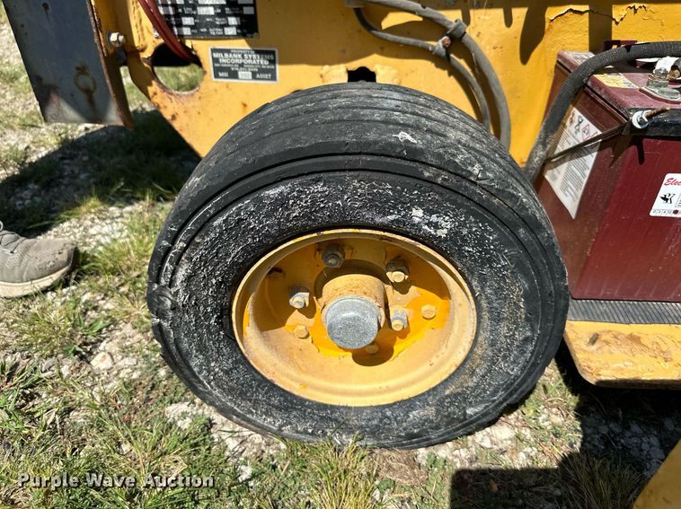 image for item EJ7210 1993 Grove SM3146E scissor lift