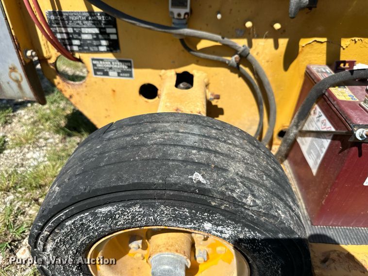 image for item EJ7210 1993 Grove SM3146E scissor lift