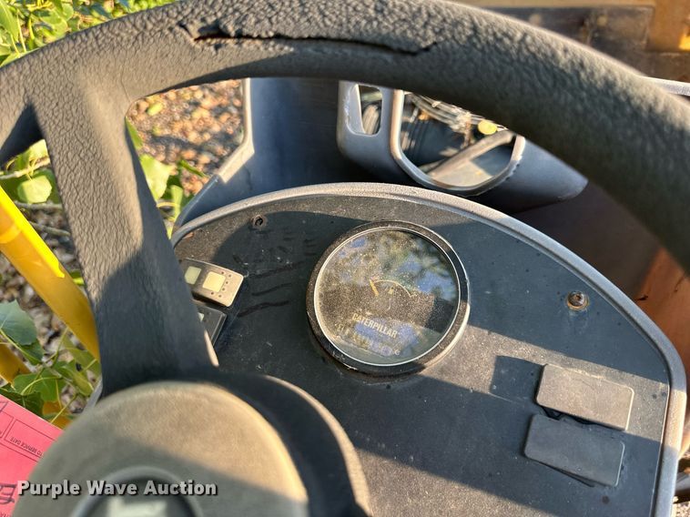 image for item EJ7212 2004 Caterpillar CB-224E double drum vibratory roller