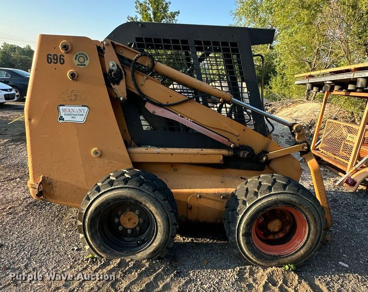 image for item EJ7213 2006 Case 450 skid steer loader