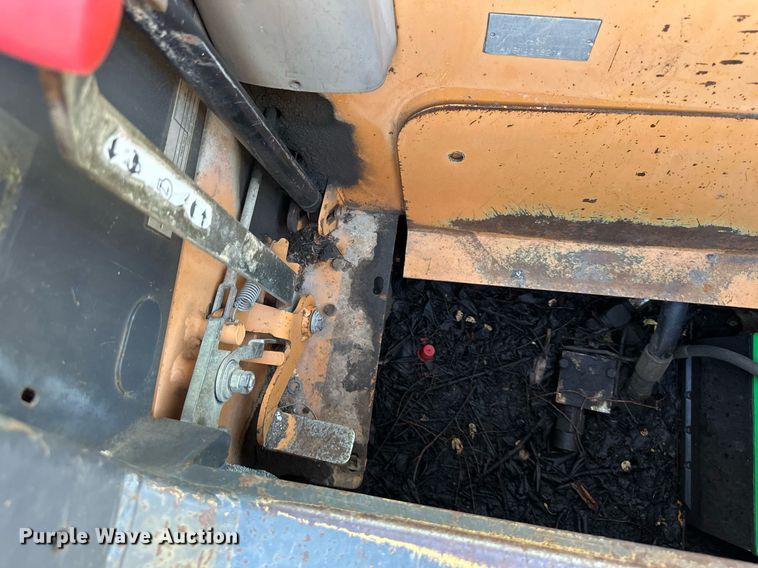 image for item EJ7213 2006 Case 450 skid steer loader