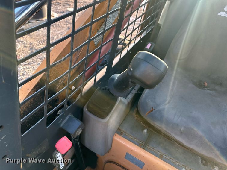 image for item EJ7213 2006 Case 450 skid steer loader