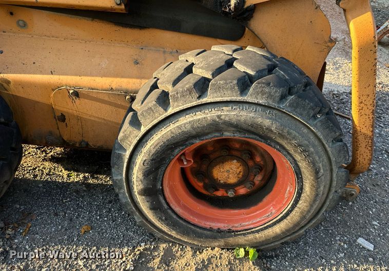 image for item EJ7213 2006 Case 450 skid steer loader